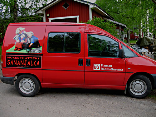 kes&auml;n&auml;yttely-2001